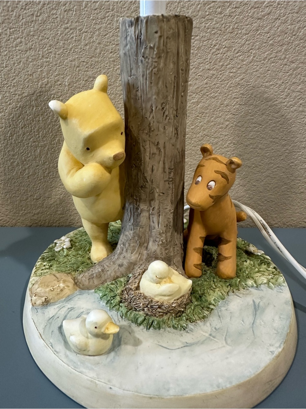 Vintage Classic Winnie the Pooh nursery light lamp - Picture 2 of 9